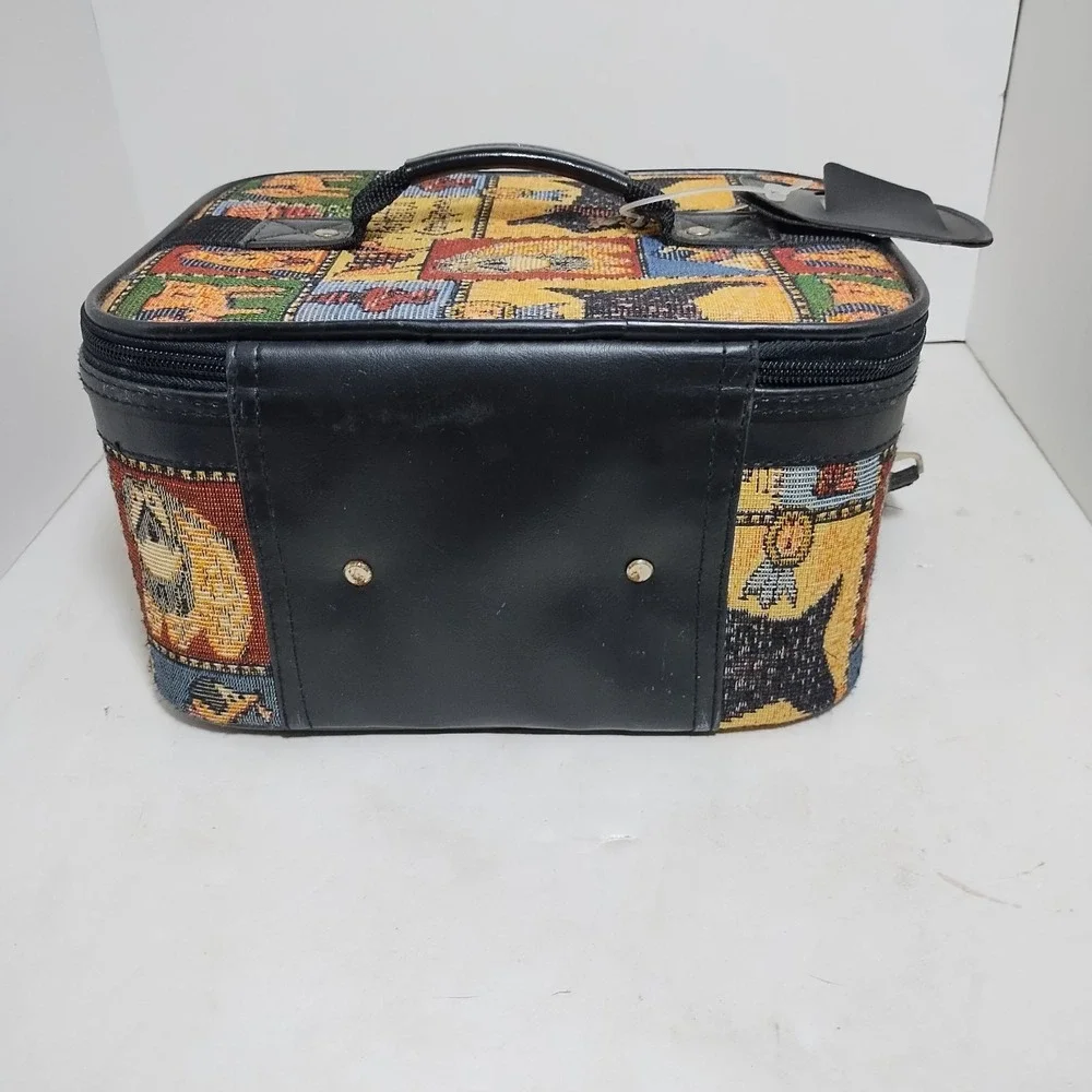 Vintage Tapestry Faithful Companion Toiletry‎ Makeup Bag Case With Lock & 2 Keys